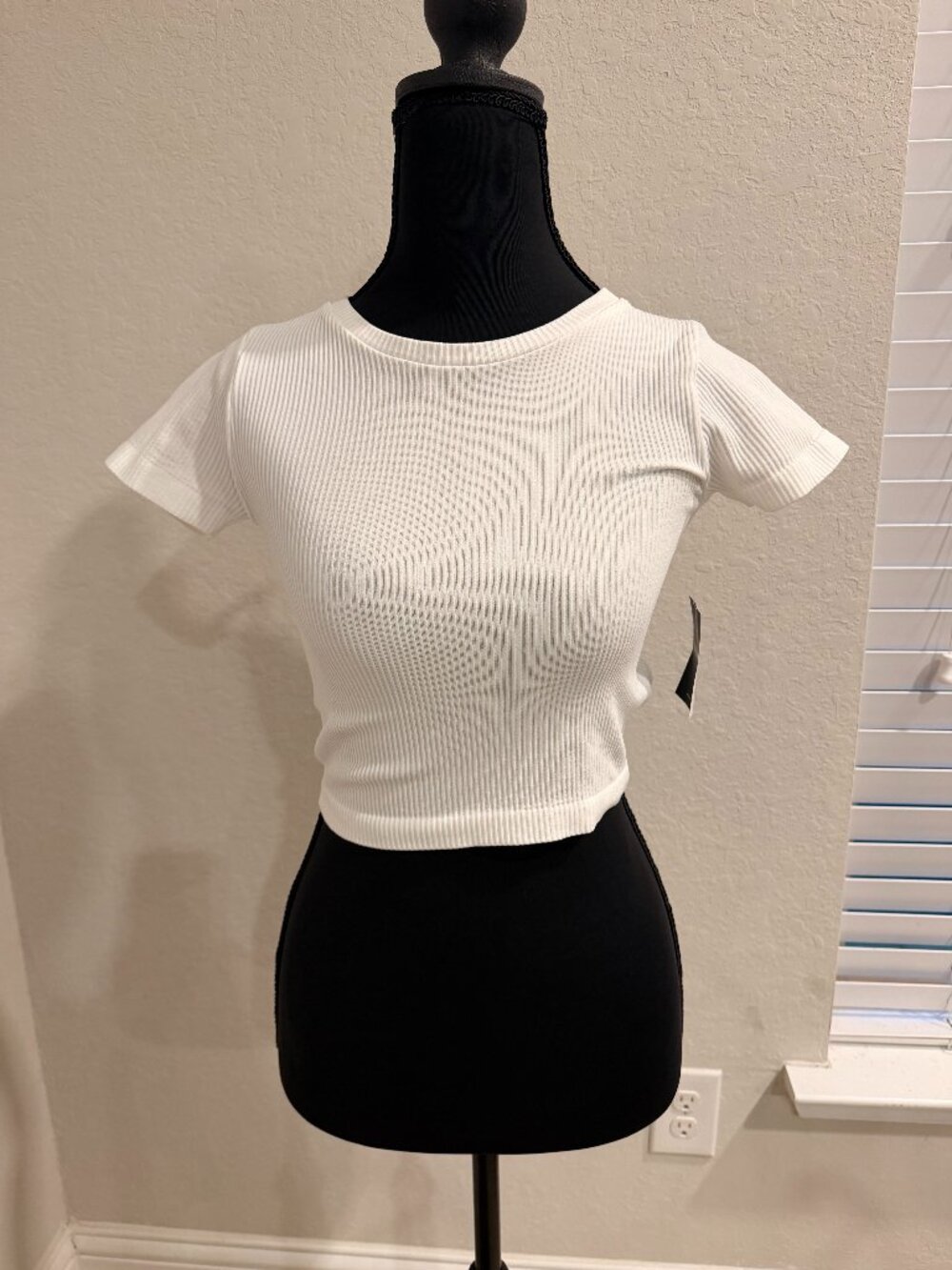 Forever 21 White Cropped Tee